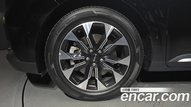 Kia Carnival 4-го поколения 9-Seater Signature - фото 4