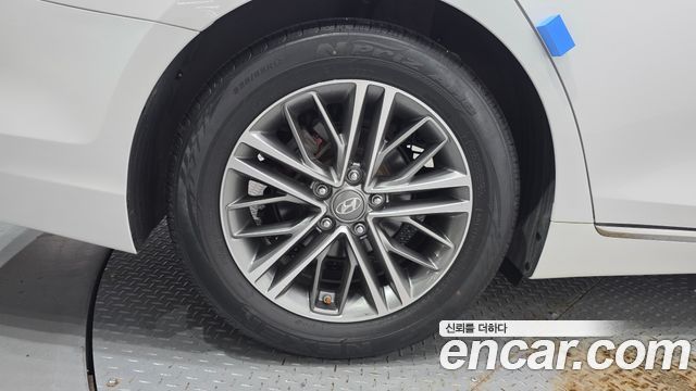 Hyundai Grandeur IG 3.0 LPi Modern (Rental Car) - фото 4