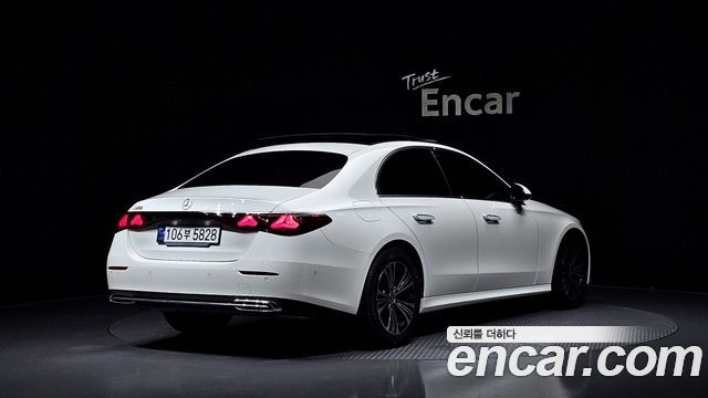 Mercedes-Benz E-Class W214 E200 Avantgarde - фото 0