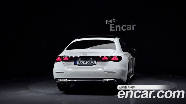 Mercedes-Benz E-Class W214 E200 Avantgarde - фото 2