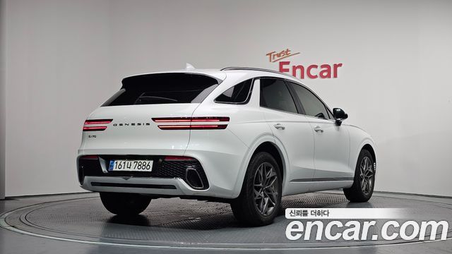 Genesis GV70 2.5T Gasoline 2WD - фото 1