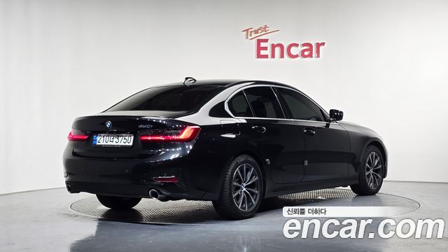 BMW 3-Series G20 320i - фото 1