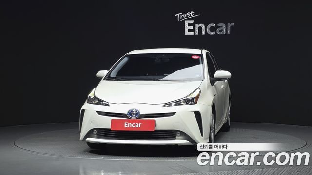 Toyota Prius 4-го поколения 1.8 - фото 2