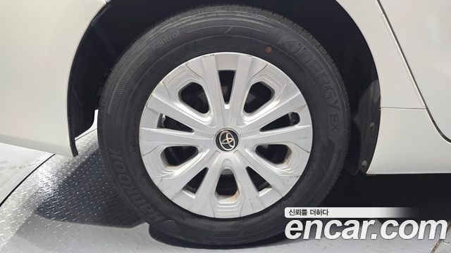 Toyota Prius 4-го поколения 1.8 - фото 4