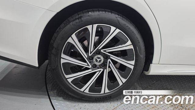 Mercedes-Benz E-Class W214 E300 4MATIC Exclusive - фото 4