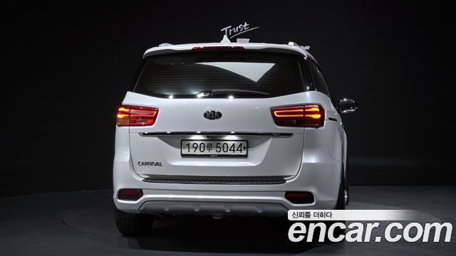 Kia Carnival Новый 9-Seater Noblesse Special - фото 3