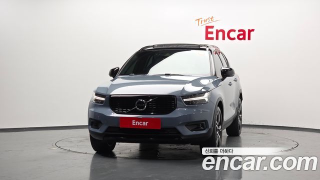 Volvo XC40 B4 R-Design - фото 2