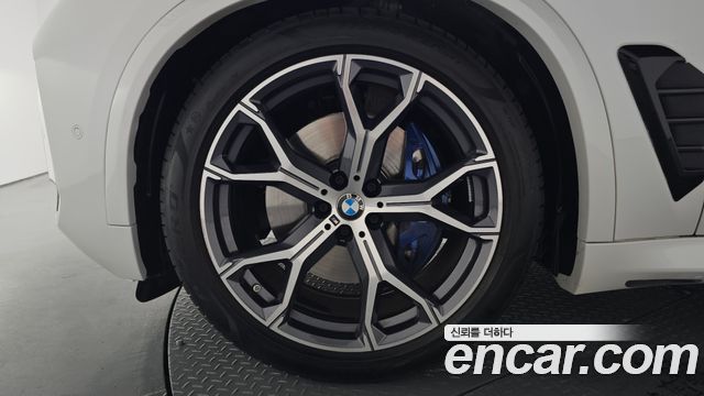 BMW X5 G05 xDrive 40i M Sport - фото 3