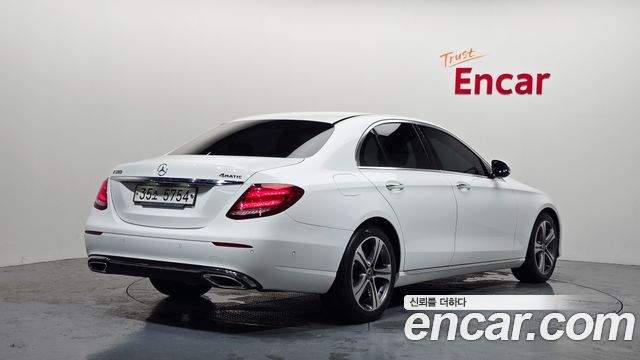 Mercedes-Benz E-Class W213 E300 Avantgarde - фото 1