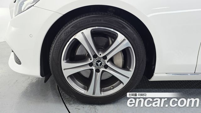 Mercedes-Benz E-Class W213 E300 Avantgarde - фото 4