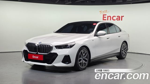 BMW 5-Series G60 523d xDrive M Sport - фото 0
