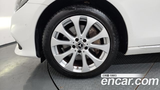 Mercedes-Benz E-Class W213 E300 Exclusive - фото 4