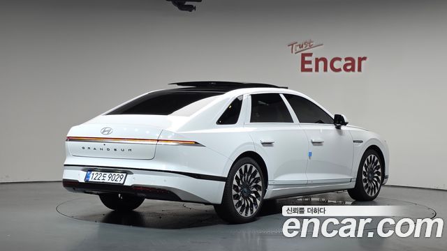 Hyundai Grandeur Новый GN7 2.5 Gasoline 2WD Caligraphy - фото 1