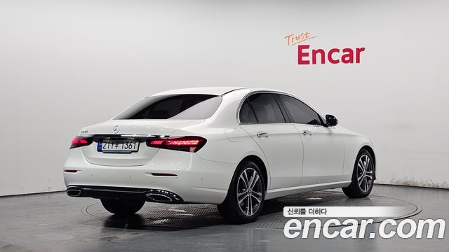 Mercedes-Benz E-Class W213 E250 Avantgarde - фото 1