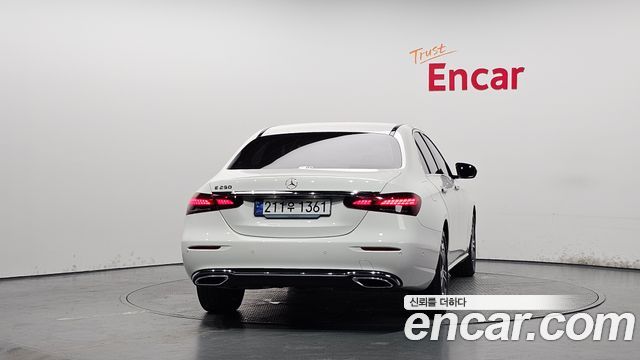 Mercedes-Benz E-Class W213 E250 Avantgarde - фото 3