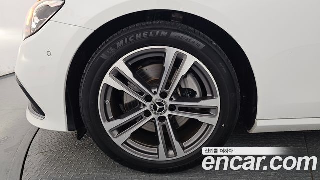 Mercedes-Benz E-Class W213 E250 Avantgarde - фото 4