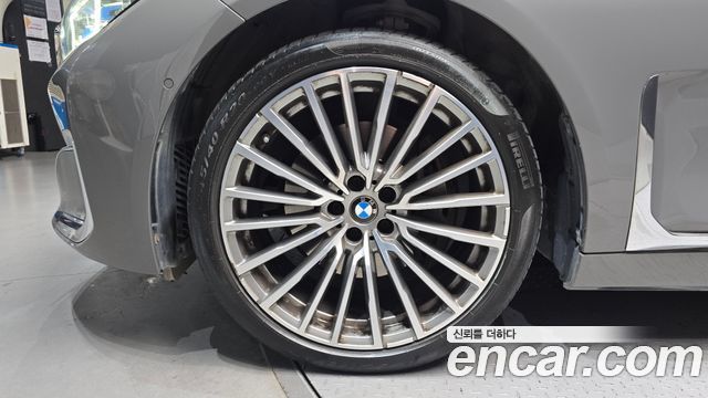 BMW 7-Series G11 740Li xDrive Design Pure Excellence - фото 4
