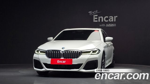 BMW 5-Series G30 520i M Sport - фото 2