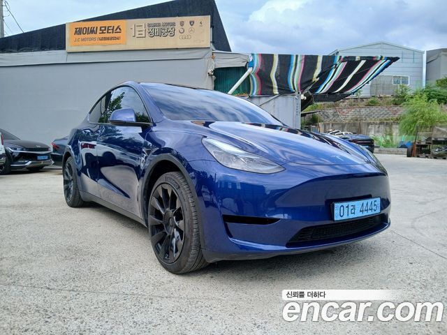 Tesla Model Y RWD - фото 1