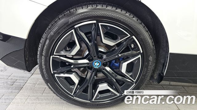 BMW iX xDrive50 Sports Plus - фото 4