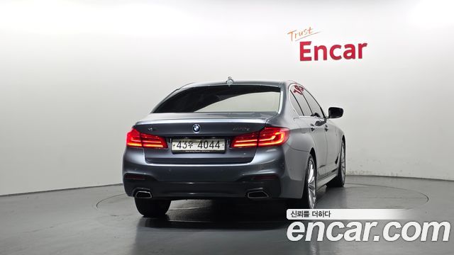 BMW 5-Series G30 520d xDrive M Sport Package - фото 3