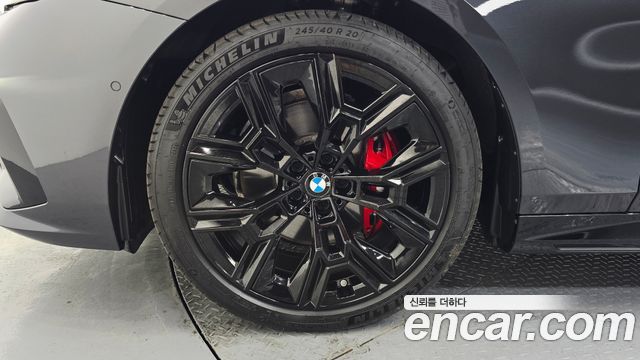 BMW 5-Series G60 530i xDrive M Sport Pro Special Edition - фото 4