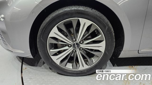 Kia K8 гибрид Signature Special - фото 4