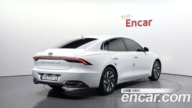 Hyundai Grandeur Новый IG, гибрид Exclusive - фото 1