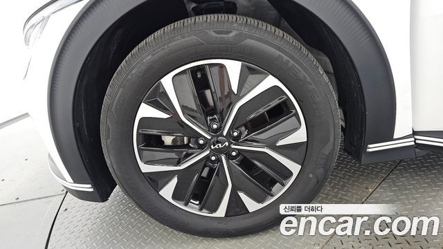 Kia EV6 Long Range Air - фото 3