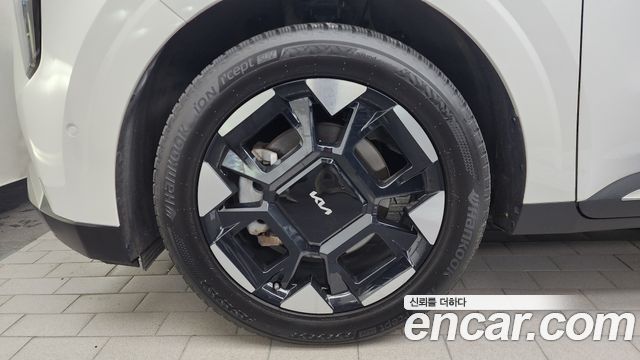 Kia Carnival Новый 4-го поколения HEV 9seater Signature - фото 4