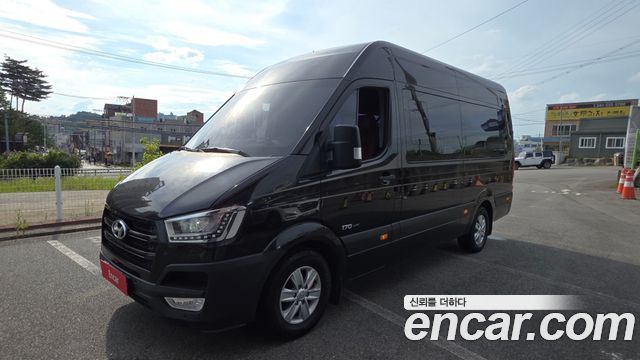 Hyundai Solati 15-seater Luxury - фото 0