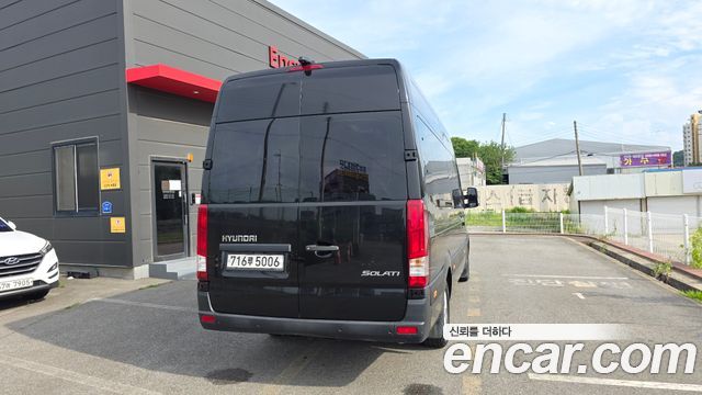Hyundai Solati 15-seater Luxury - фото 3