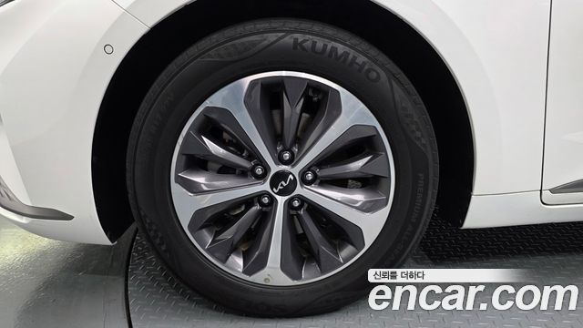 Kia K8 гибрид Noblesse - фото 4