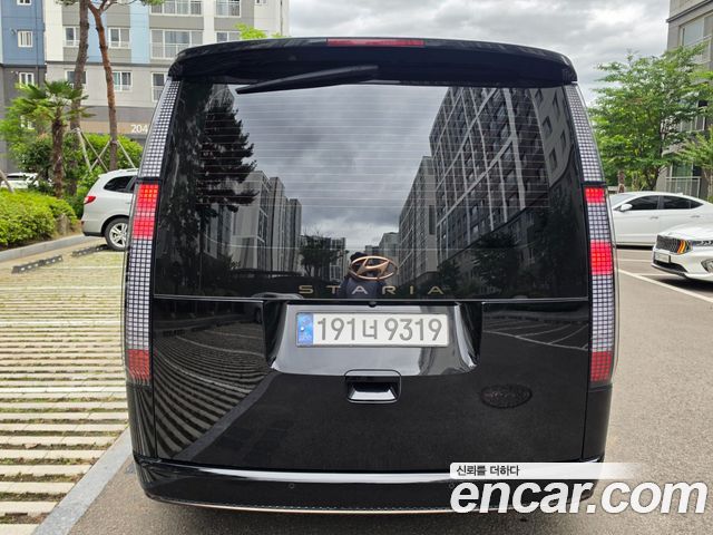 Hyundai Staria Lounge 7-Seater Inspiration - фото 2