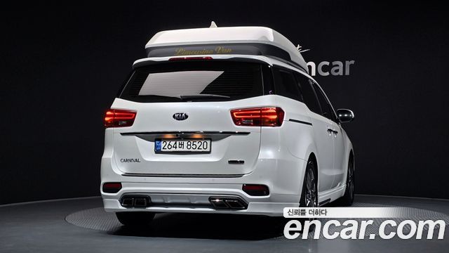Kia Carnival Новый 9-Seater Hi-Limousine Noblesse Special - фото 3