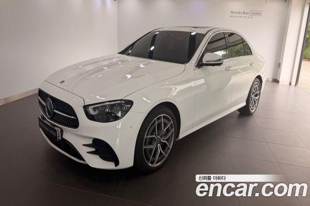 Mercedes-Benz E-Class W213 E220d 4MATIC AMG Line - фото 0