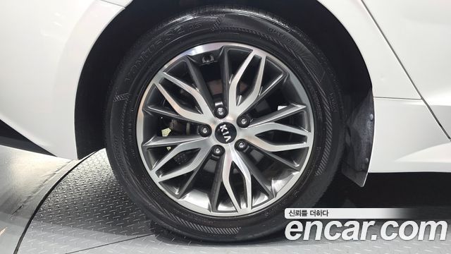 Kia K5 3-го поколения 2.0 LPI(Renter car) Trandy - фото 4