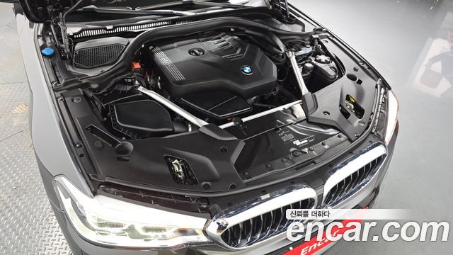 BMW 5-Series G30 530i M Sport Package Plus - фото 4