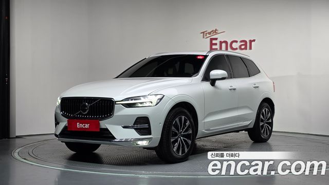 Volvo XC60 2-го поколения B5 Ultimate Bright - фото 0