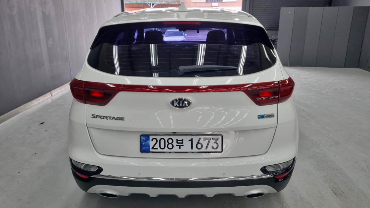 Kia Sportage Diesel 2.0 2WD Luxury - фото 3