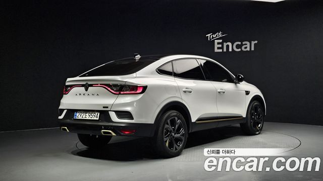 Renault Samsung Arkana 1.6 E-TECH Iconic Design Package - фото 0