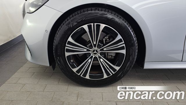 Mercedes-Benz E-Class W214 E200 Avantgarde - фото 4