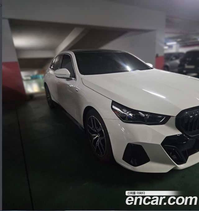 BMW 5-Series G60 520i M Sport - фото 2