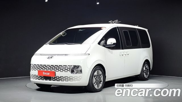 Hyundai Staria Tourer 9-Seater Modern - фото 0