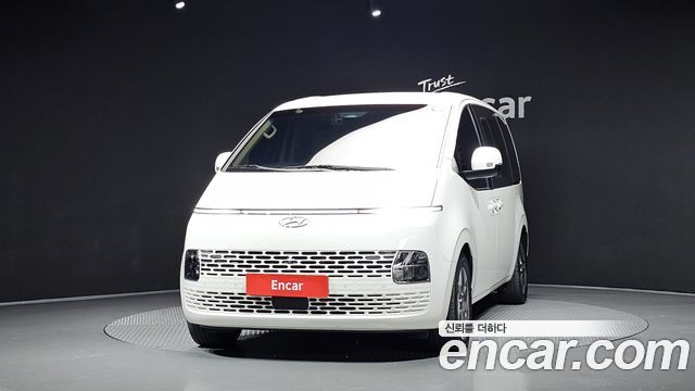Hyundai Staria Tourer 9-Seater Modern - фото 2