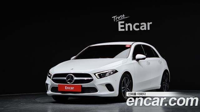 Mercedes-Benz A-Class W177 A220 Hatchback - фото 0