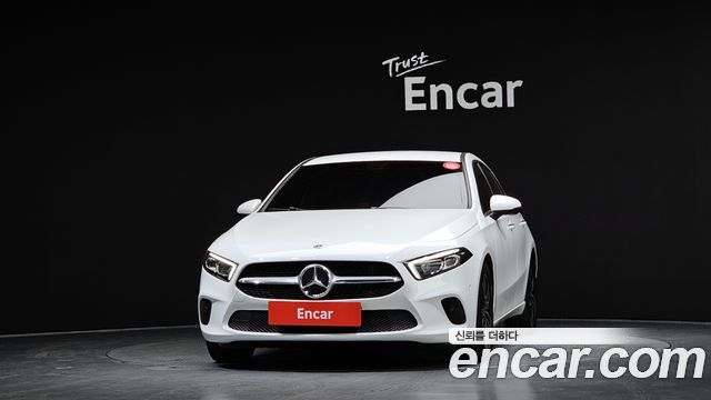 Mercedes-Benz A-Class W177 A220 Hatchback - фото 2