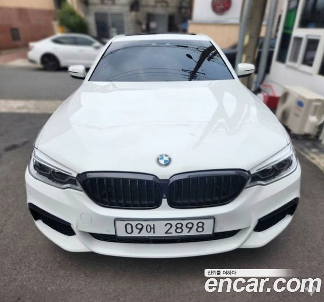 BMW 5-Series G30 530i M Sport Package Plus - фото 0
