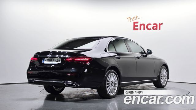 Mercedes-Benz E-Class W213 E250 Exclusive - фото 0