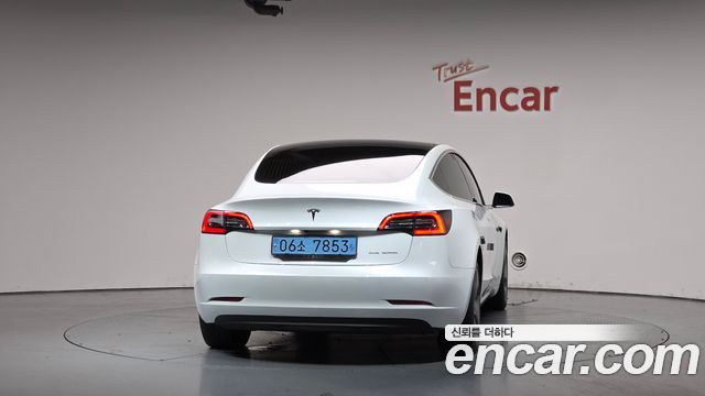 Tesla Model 3 Long Range AWD - фото 2
